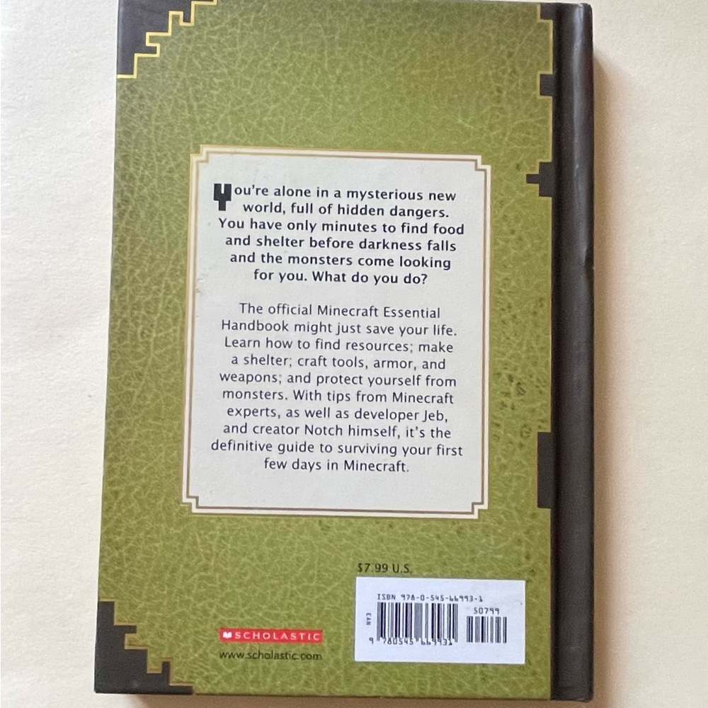 Minecraft Essential Handbook New - Picture 2 of 2